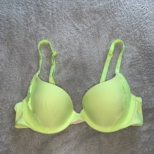 PINK lightly lined bra